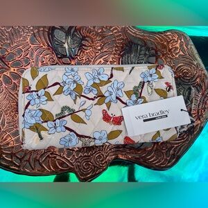 🦋Vera Bradley Quilted Floral& Butterflies Continental Cream and Blue Wallet
